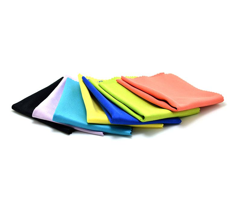 	Chiffons de nettoyage pour lunettes personnalisés avec logo – objets publicitaires pratiques et pas chers