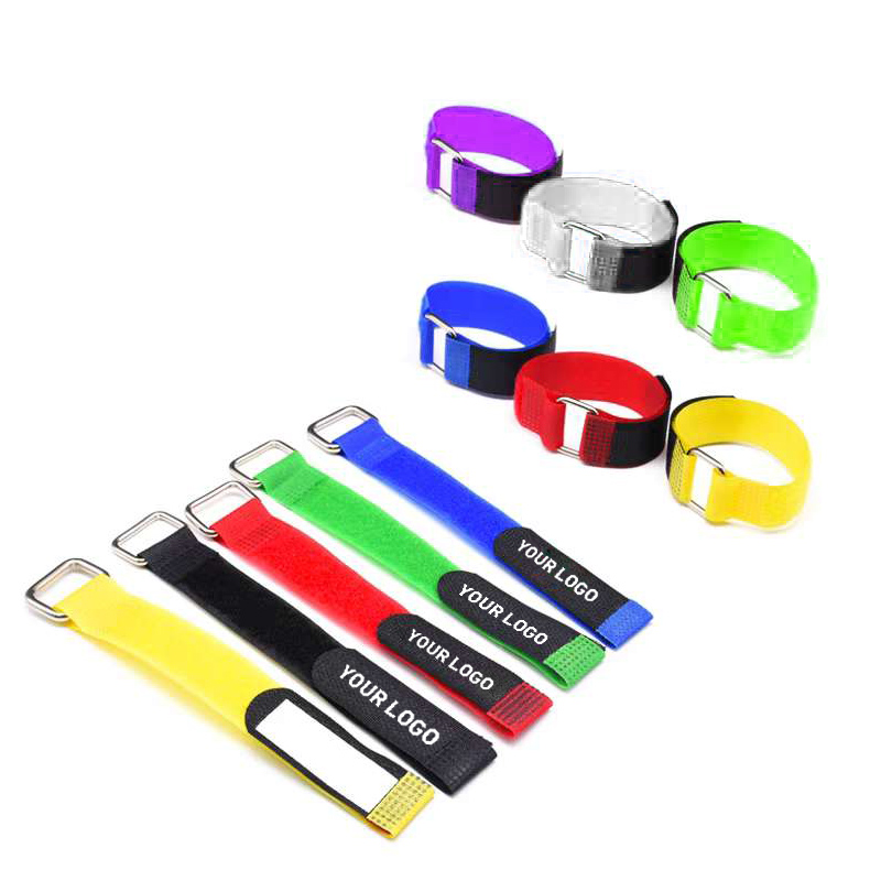 	Attaches câbles auto-agrippantes avec œillet métallique – fixations pratiques et personnalisables