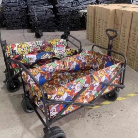 Chariot de parc personnalisé avec logo – Bollerwagen in...