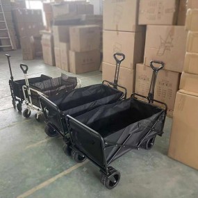 Chariot de parc personnalisé avec logo – Bollerwagen in...