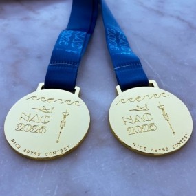 Création de médailles personnalisées en métal – Sport &...