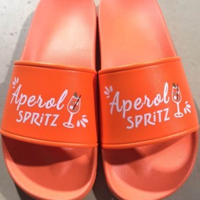 Tongs personnalisées – Chaussons de bain avec logo impr...