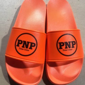 Tongs personnalisées – Chaussons de bain avec logo impr...