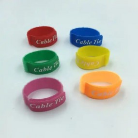 Attaches-câbles velcro personnalisées avec texte imprim...