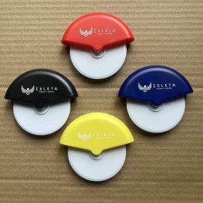 Coupe-pizza personnalisé avec logo