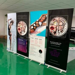 Bannières roll-up personnalisées – Impression de roll-u...